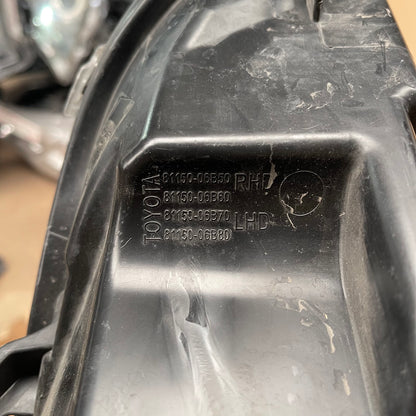 TOYOTA CAMRY ASV50R 2015 - 2017 LH HEADLIGHT ASSEMBLY